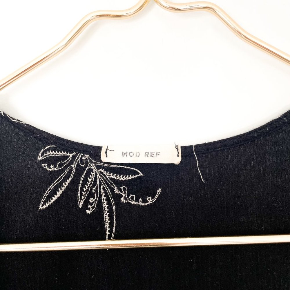 Mod Ref Flutter Sleeve Black Embroidered Floral P… - image 7